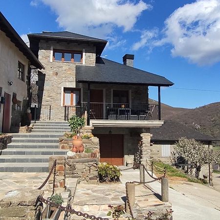 Casa Rural Pajarica En Sanabria Guest House San Ciprian  Exterior photo